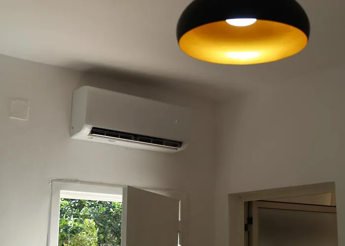 Orange Grove Retreat *